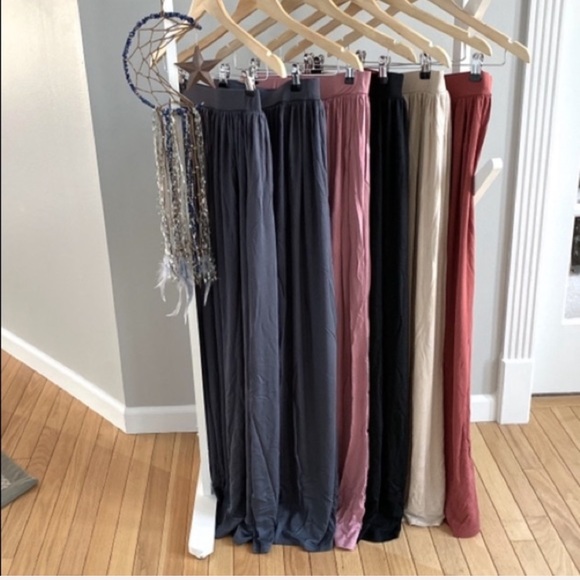 Pleated Maxi Skirt - Picture 6 of 6